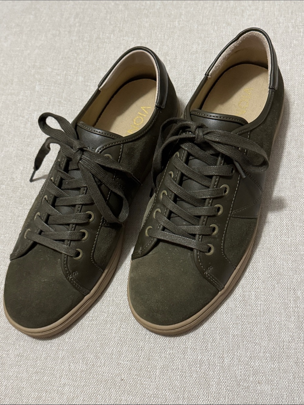 Like New Vionic Jerome Sneaker-Men’s Sz 10-Olive Green Suede